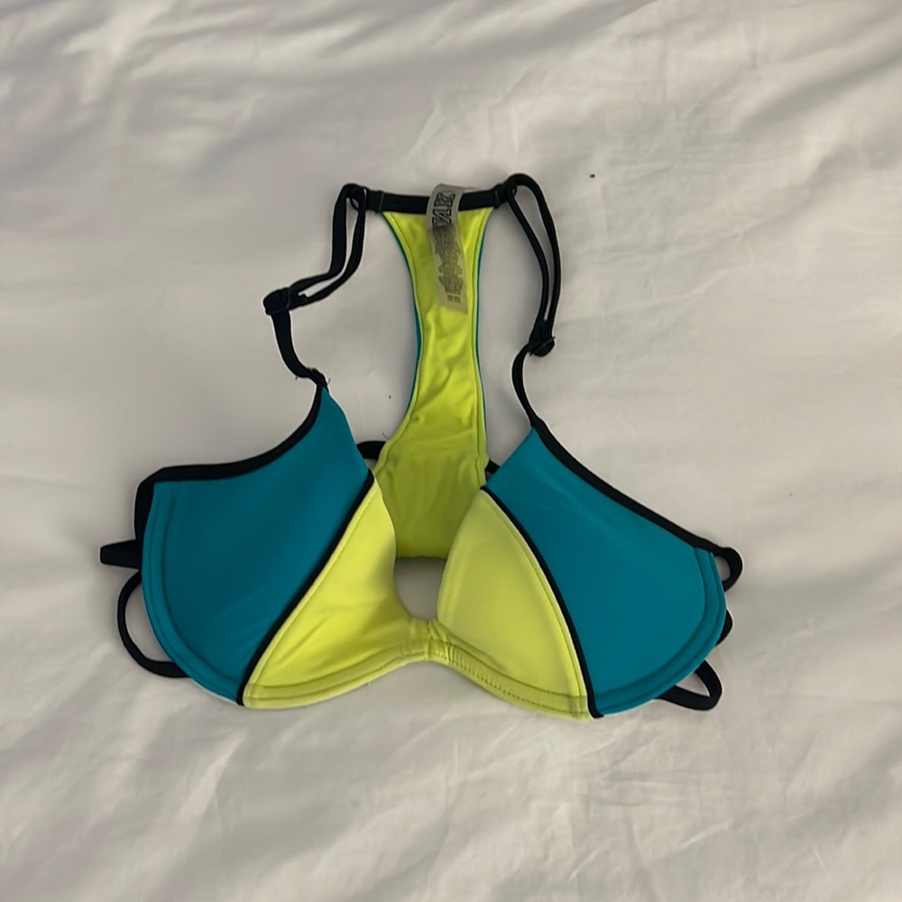 Bathing suit top
